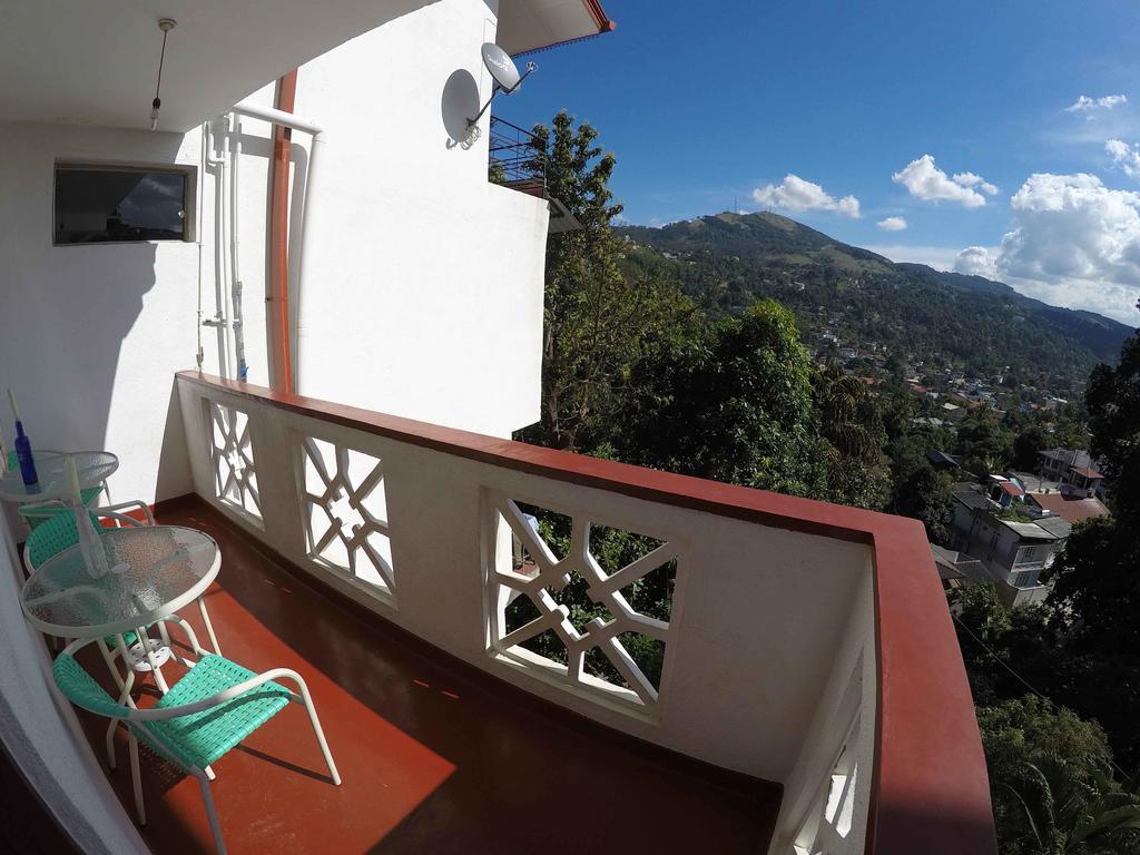 Villa 107 Kandy Eksteriør billede