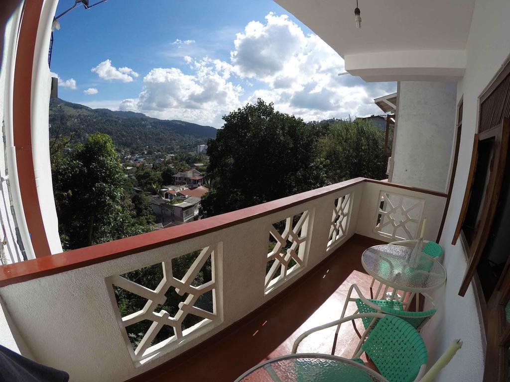 Villa 107 Kandy Eksteriør billede